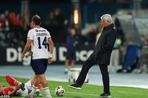 "شعرت بالخيانة".. مورينيو يهاجم لاعبي بنفيكا بعد الفوز على أتلتيكو لشبونة